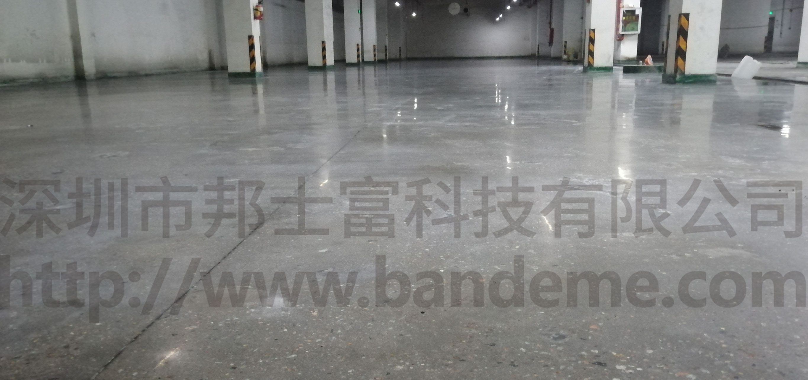 福田香山美樹苑車庫翻新 | 混凝土硬化地坪